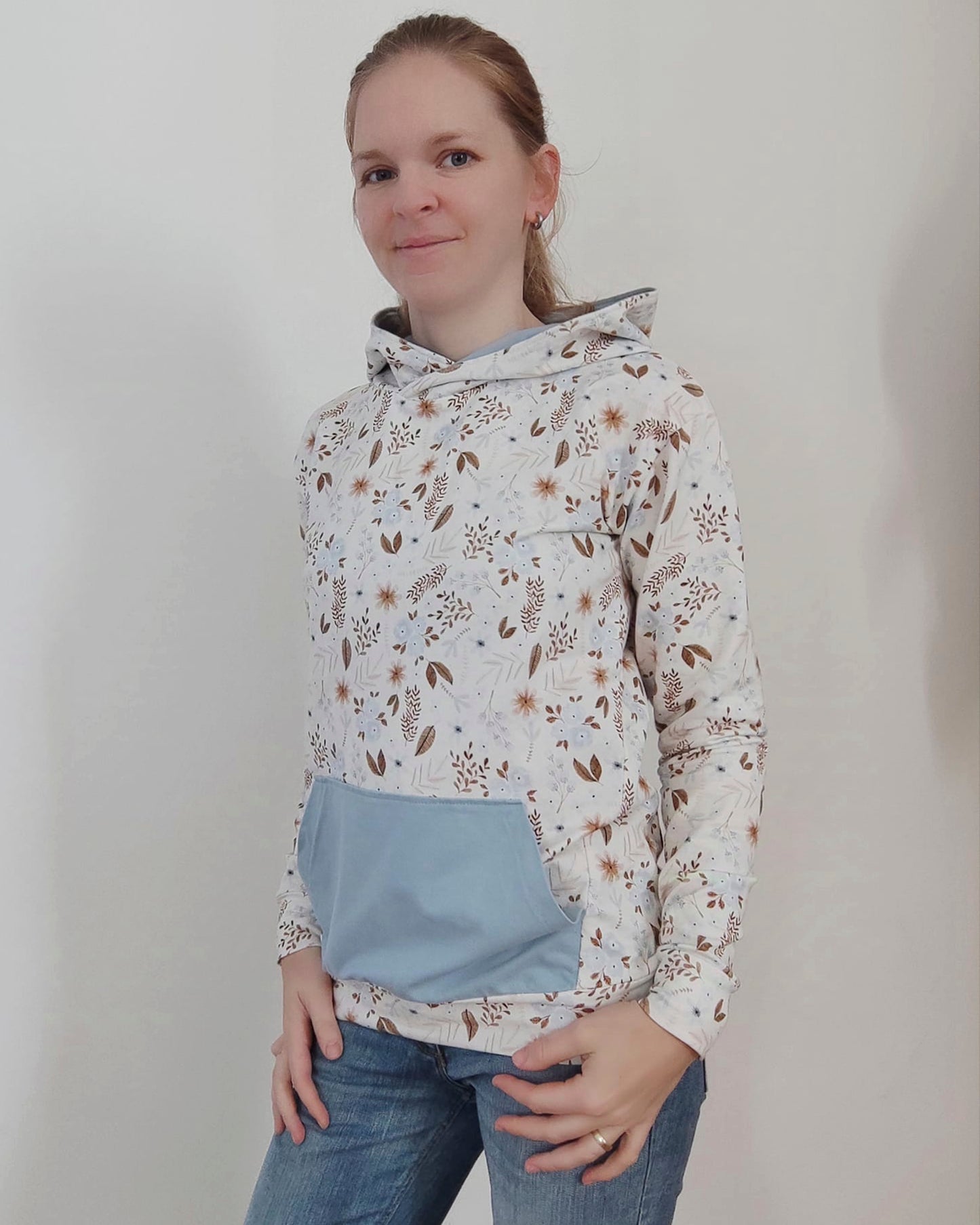 HOODIE "FRU ALMA"