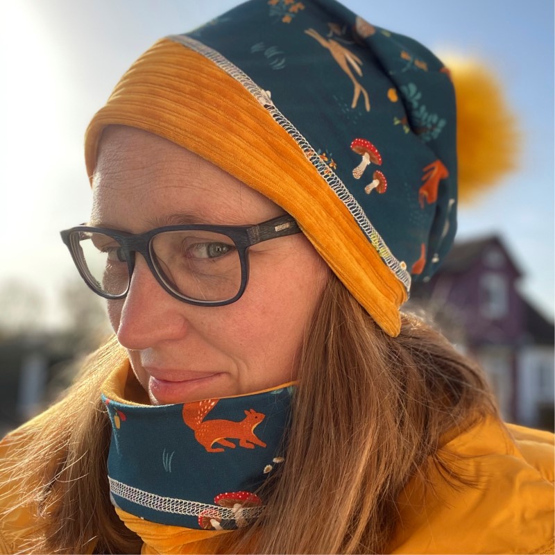 BEANIE UND LOOP